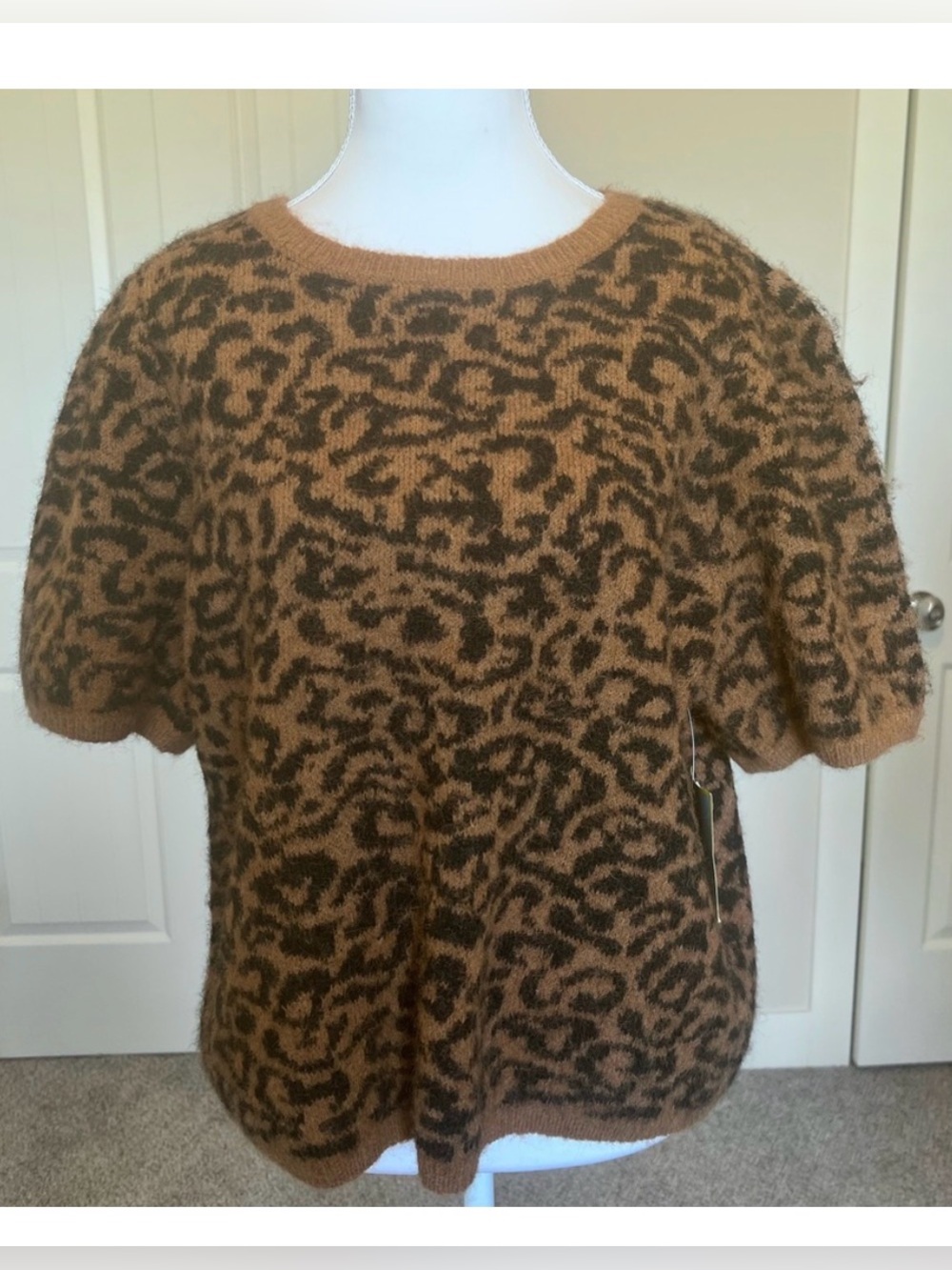 NWT CeCe Sweater 8% Wool Leopard Cheetah Print Sz Large Color Toasted Coconut